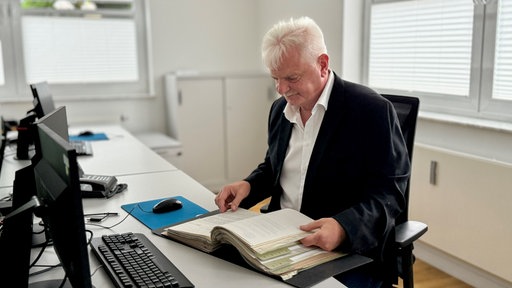 Gartmann am Schreibtisch