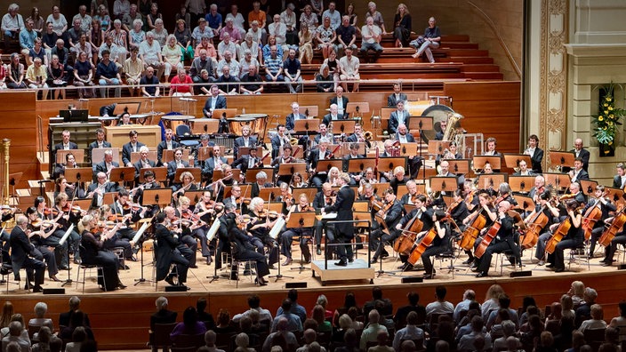 Bühne der Wuppertaler Stadthalle beim Abschiedskonzert von Patrick Hahn