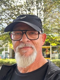 Lächelnder Mann