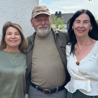 Margret Neukamp (r.) trifft ihre Verwandten aus den USA.