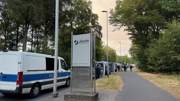 Polizei begleitet Castortransport