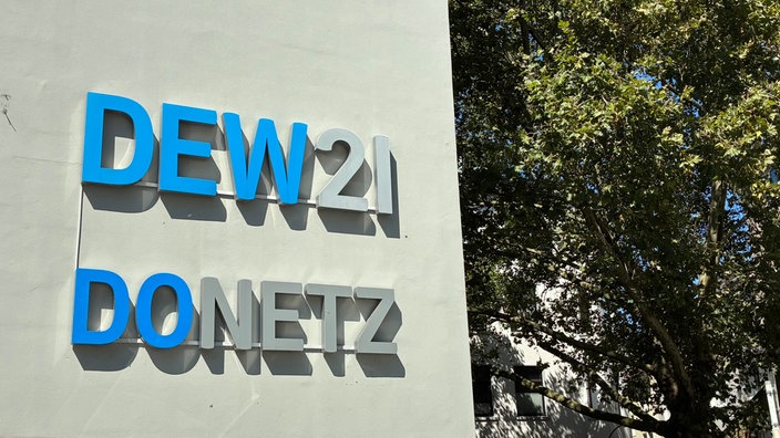 DEW21