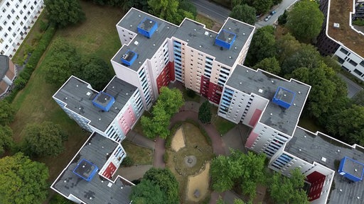 Hochhaussiedlung mit bunten Häusern in Dortmund Hörde 