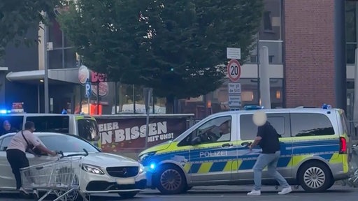 Polizei verfolgt den Wagen
