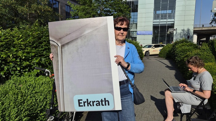 Irene Thompson, Mieterin aus Erkrath