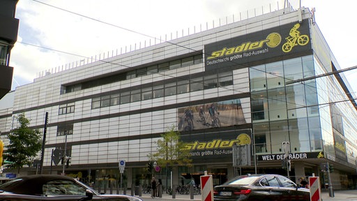 Ein großes Einkaufszentrum