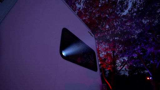 Beamer im Open Air Kino Monheim