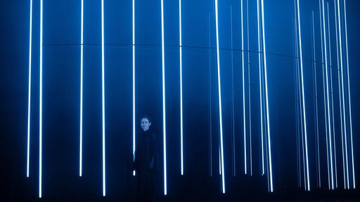 Ein Schauspieler in Düsseldorf auf der Bühne