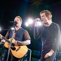 Die Toten Hosen auf einer Bühne
