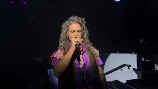 Sänger Ruben Claro singt bei neuer Show "Groove" im GOP in Essen
