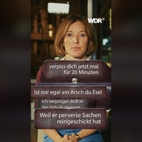 Frau guckt in die Kamera, überlagert von beleidigenden Textnachrichten in Sprechblasen