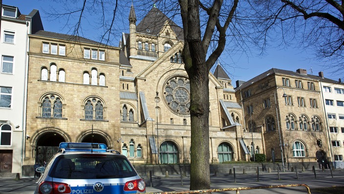 Blick auf die Synagoge in der Roonstraße