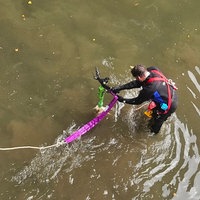 E-Scooter im Rhein