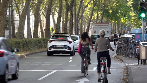 Stadt Köln prüft Fahrradspur auf Luxemburger Straße