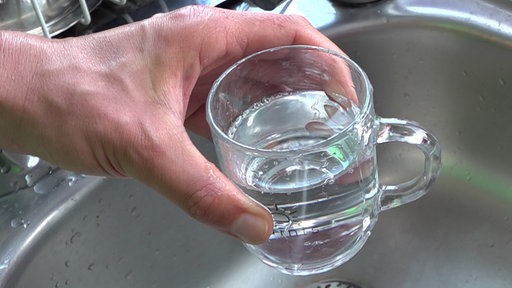 Auf Wasser aus der Leitung mussten Mieter fast drei Monate verzichten