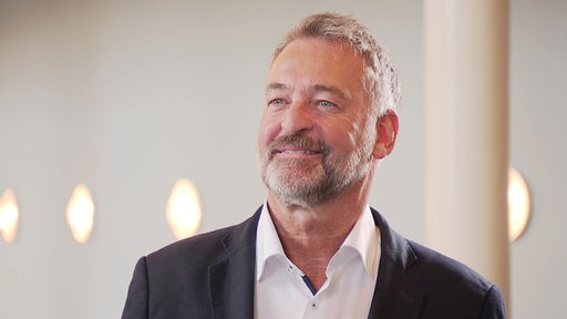Portraitfoto von Hein Mulders, Opernintendant der Oper Köln
