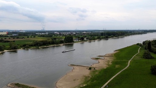 Sonderabfalldeponie Leverkusen-Bürrig: Chemikalien landen im Rhein