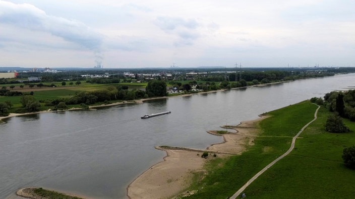 Sonderabfalldeponie Leverkusen-Bürrig: Chemikalien landen im Rhein