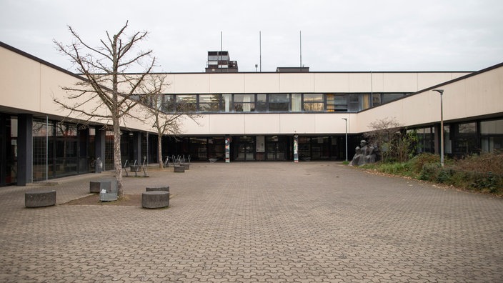 Ein trister Schulhof in Köln