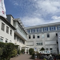 Frontalansicht des St. Remigius Krankenhaus in Leverkusen
