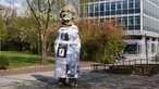 Eine 3,4 m hohe Betonplastik des Münsteraners Paul Wulf.