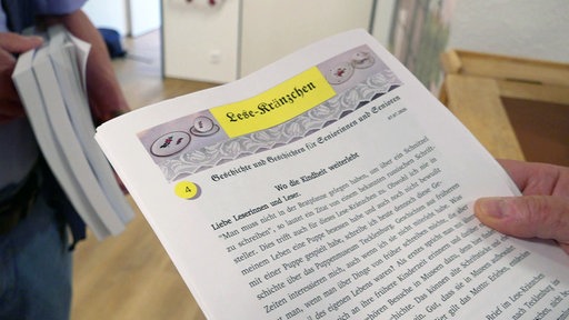 eine Zeitschrift mit der Überschrift "Lese-Kränzchen"
