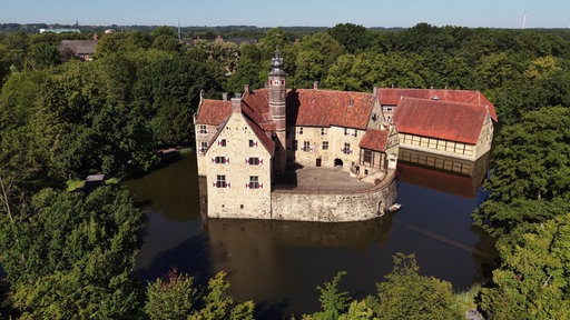 Die Burg Vischering von Außen.