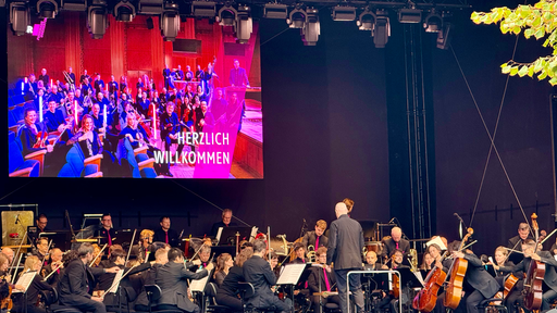 WDR Funkorchester auf Bühne