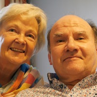 Margret Gödecke und Jürgen Deerhake grinsen in die Kamera