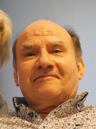 Margret Gödecke und Jürgen Deerhake grinsen in die Kamera