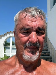 Rainer Kauczer schaut verschwitzt in die Kamera