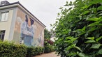 Streetart wird auf einee Hauswand in Rheine gemalt