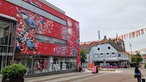 Streetart wird auf einee Hauswand in Rheine gemalt