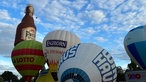 Heißluftballons in der Luft 
