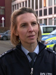 Polizeibeamtin Konstanze Heine im Interview.
