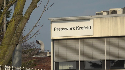 Das Firmengebäude vom Krefelder Presswerk von außen