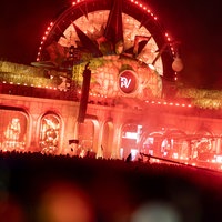 Die neue Mainstage vom Parookaville in der Nacht