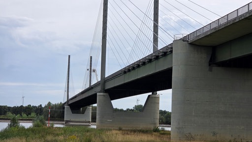 Rheinbrücke in Rees