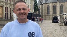 Karnevalsprinz Sebastian I. ist als Schirmherr für den Weseler CSD in der Stadt.