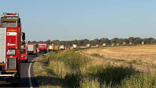 Einige Fahrzeuge reisten an, um die Einsatzkräfte im Hürtgenwald zu unterstützen.