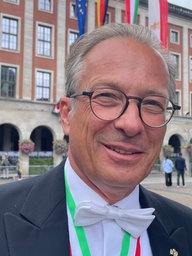 Bürgermeister Reiner Breuer äußert sich zum Rheinmetall-Millionenprojekt.