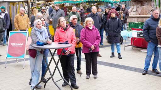 Viele Zuschauer bei dem Lokalzeit Stadtgespräch in Detmold. 