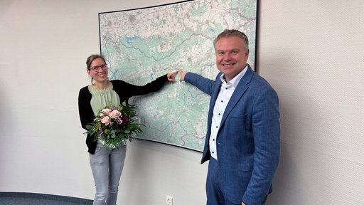 Teresa Schneider (Nachwuchsmedizinerin und Kinderärztin) und Landrat des HSK Thomas Grosche (CDU)