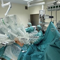 Patienten am Krankenhaus Lübbecke profitieren vom Operationsroboter