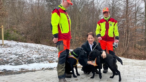 Ministerin mit Hundestaffel