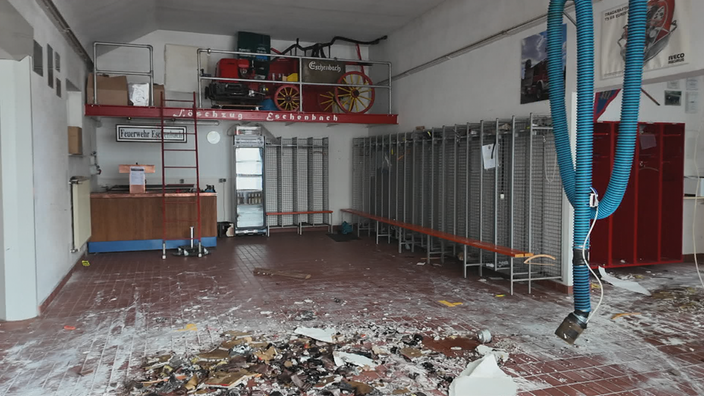 Feuerwehrgerätehaus in Netphen-Eschenbach von innen nach Brand 