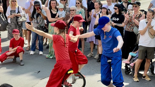 Vorführung vom Zirkus Karibu.