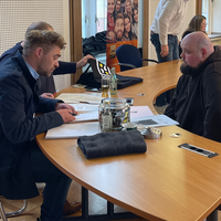 Dennis Scheer beim Job-Speeddating 
