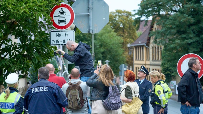 Bielefeld Schulstraße Elterntaxi Autoverbot