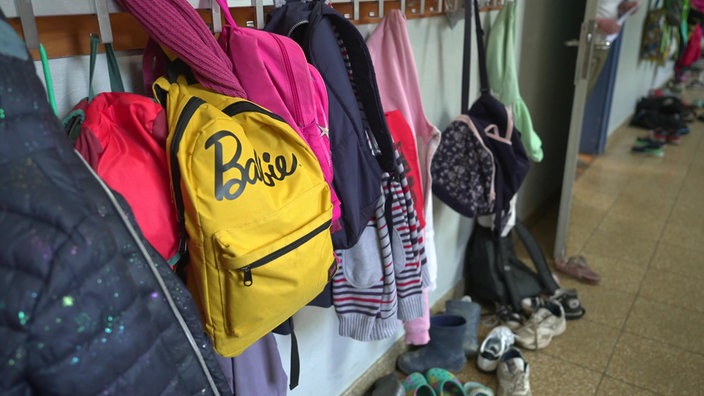 Garderobe in der Grundschule Kreuztal